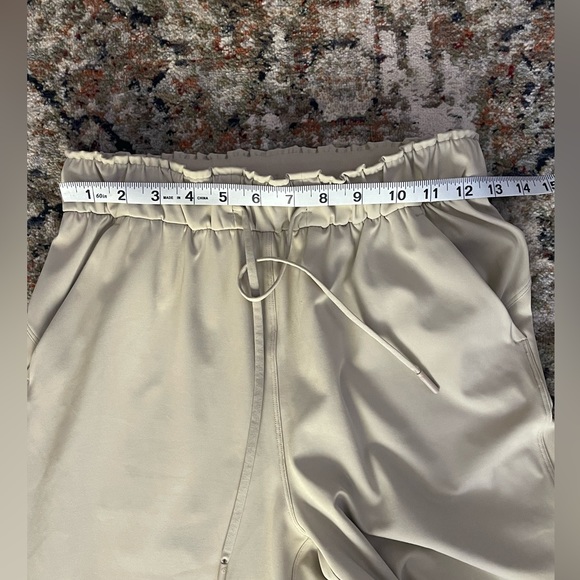 Lululemon HR Keep Moving 7/8 Pants - Picture 11 of 14